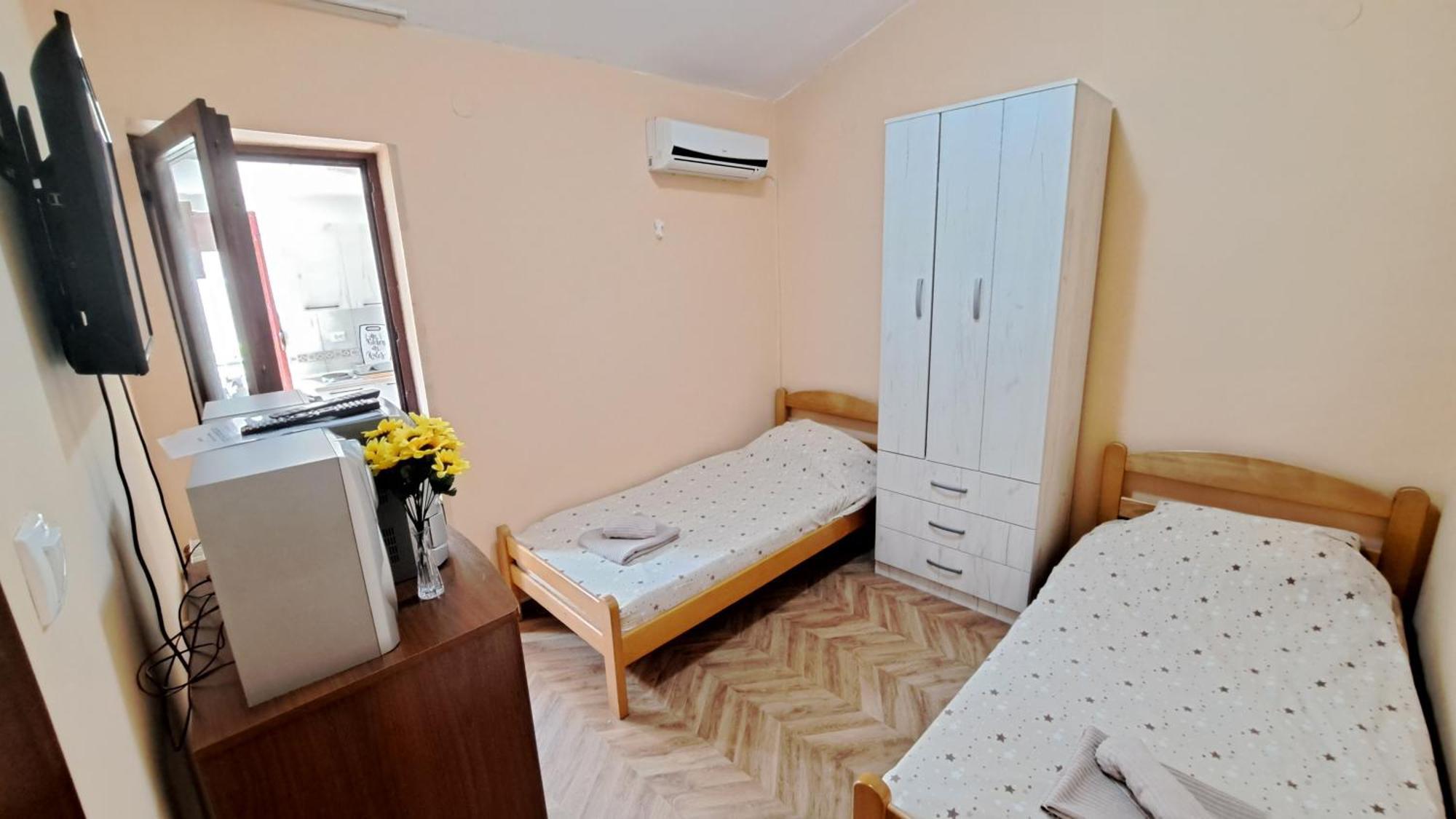 Apartments Skaljari Kotor Exterior photo