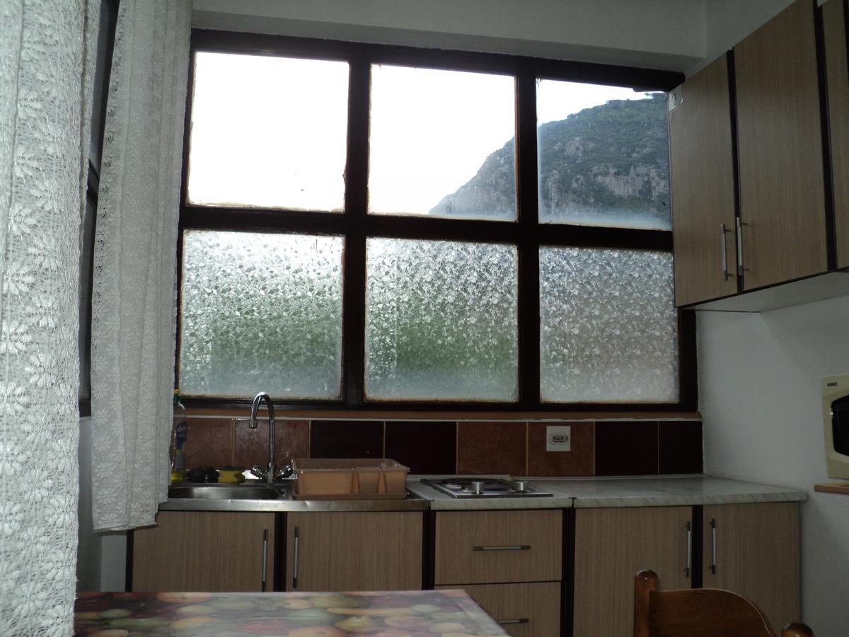 Apartments Skaljari Kotor Exterior photo